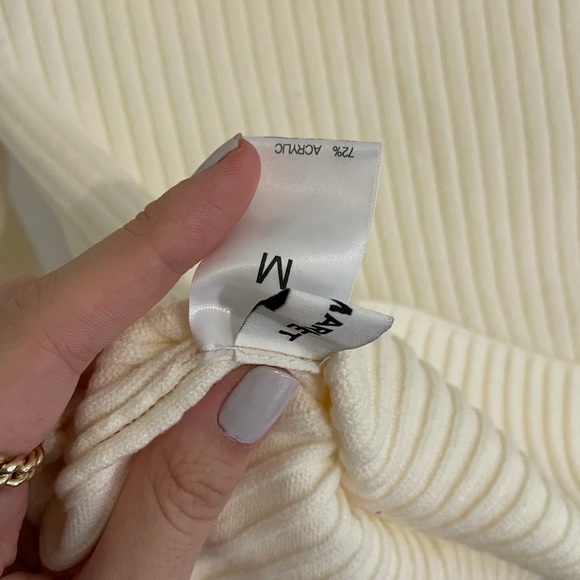 Off the shoulder ruffle sweater - Picture 3 of 3